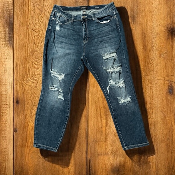 JUDY BLUE Ripped Boyfriend Jeans SIZE 20W - Picture 3 of 4